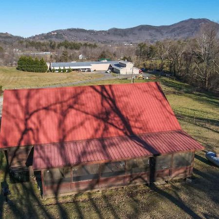 Beautiful View! Log Cabin,Fireplace,Hot Tub,Arcade,Pool,Fishing Sevierville Kültér fotó