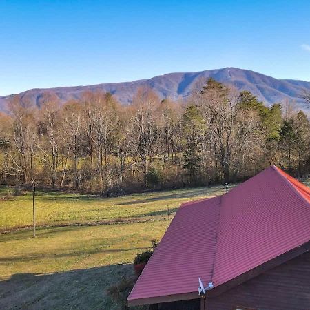 Beautiful View! Log Cabin,Fireplace,Hot Tub,Arcade,Pool,Fishing Sevierville Kültér fotó