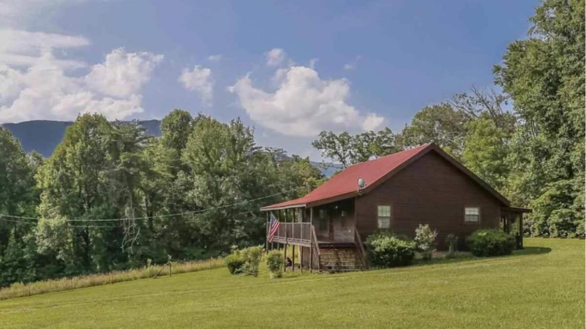 Beautiful View! Log Cabin,Fireplace,Hot Tub,Arcade,Pool,Fishing Sevierville Kültér fotó