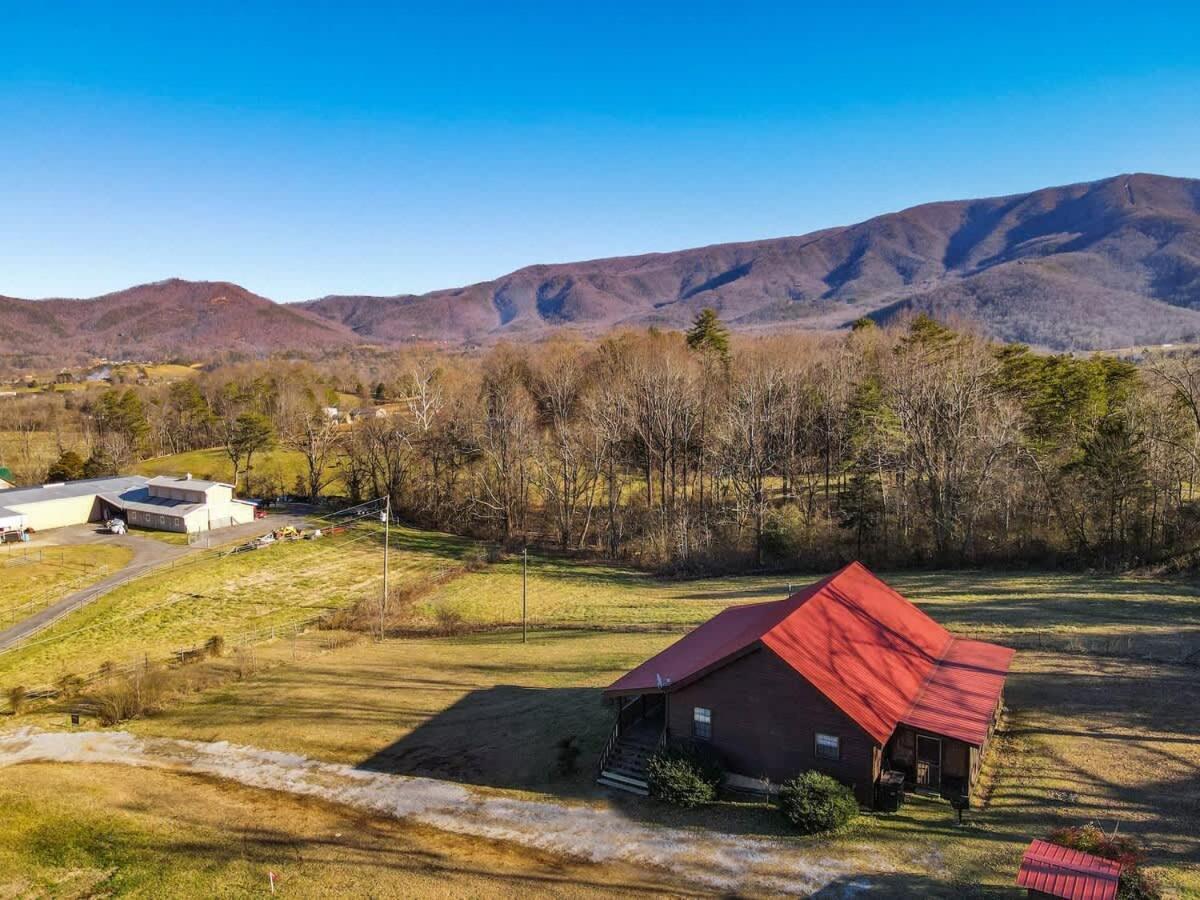 Beautiful View! Log Cabin,Fireplace,Hot Tub,Arcade,Pool,Fishing Sevierville Kültér fotó
